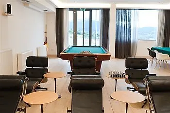 Seleni Suites Boutique Deluxe Hotel 4*