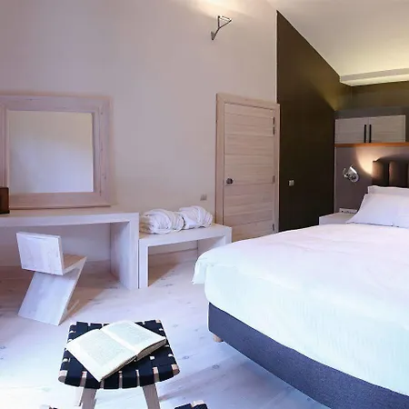 Hotel Seleni Suites Boutique Deluxe 4*