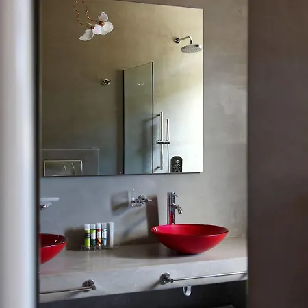 Seleni Suites Boutique Deluxe 4* Vytina