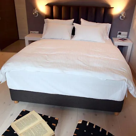 Seleni Suites Boutique Deluxe Vitina