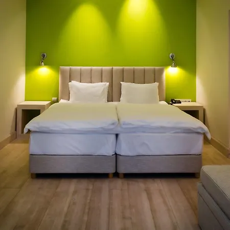 Seleni Suites Boutique Deluxe 4* Vytina