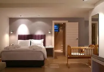 Seleni Suites Boutique Deluxe 4* 维蒂纳