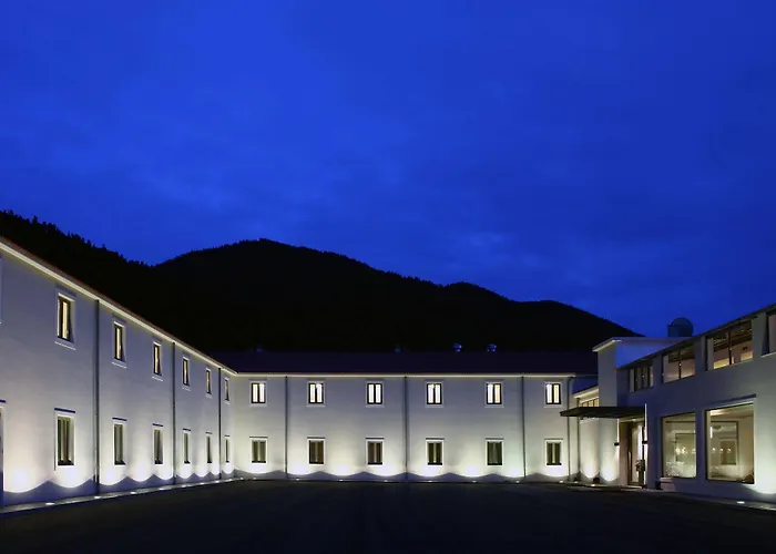 Hotel Seleni Suites Boutique Deluxe 4*